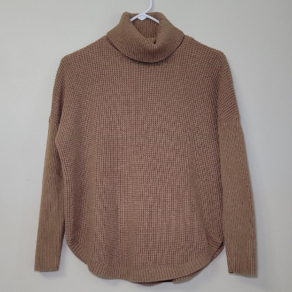 Michael Kors Cable Knit Turtle Neck Scallop Hem‎ Tan Sweater Woman's M NWOT